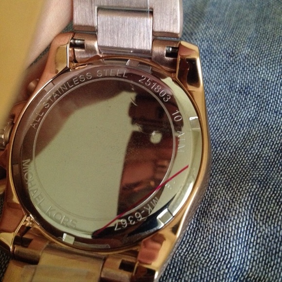 New and authentic Michael Kors Bradshaw watch - Picture 2 of 6